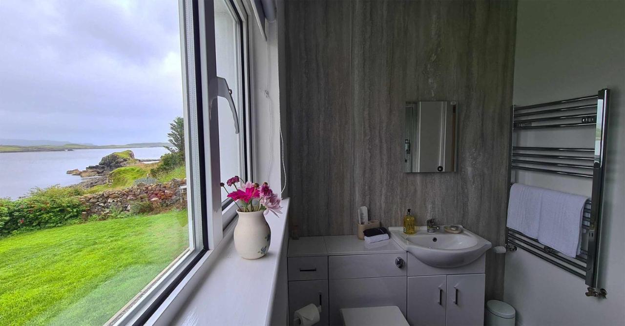 Tigh Beag Na Mara Apartment Roag Exterior photo