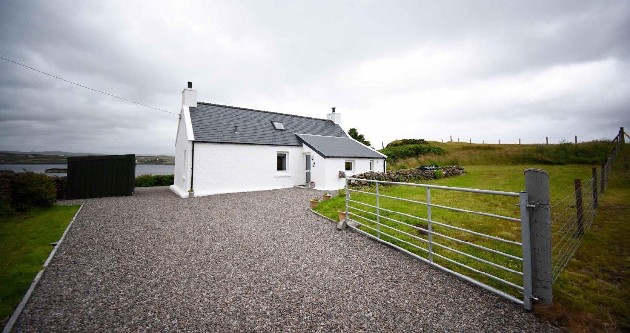Tigh Beag Na Mara Apartment Roag Exterior photo